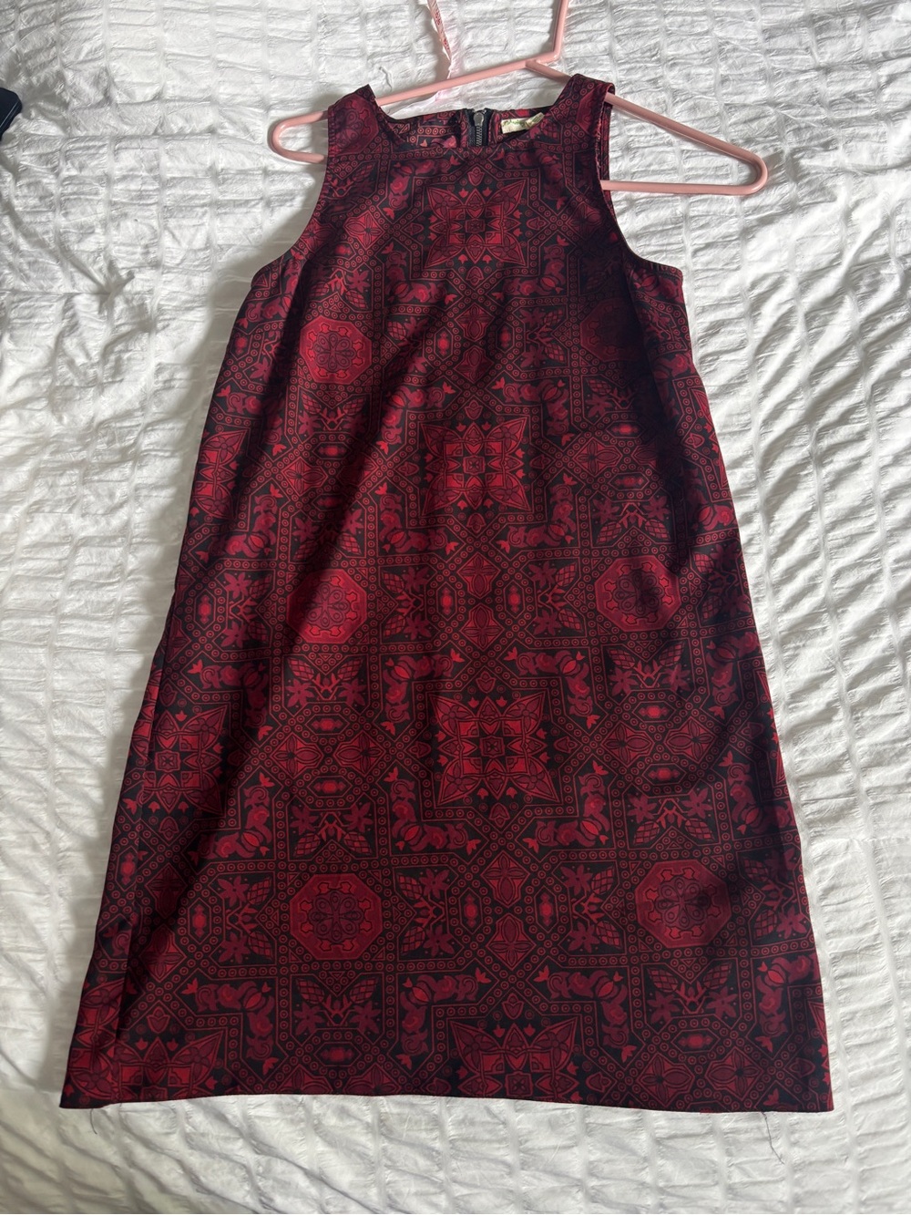 Women’s Sleeveless Red Patterned Shift Dress
